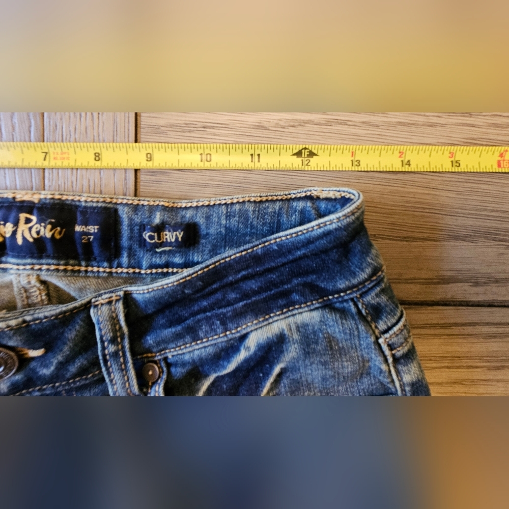 Distressed Jeans - Picture 12 of 15